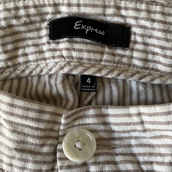 Very cute Express shorts size 4 - Picture 3 of 3
